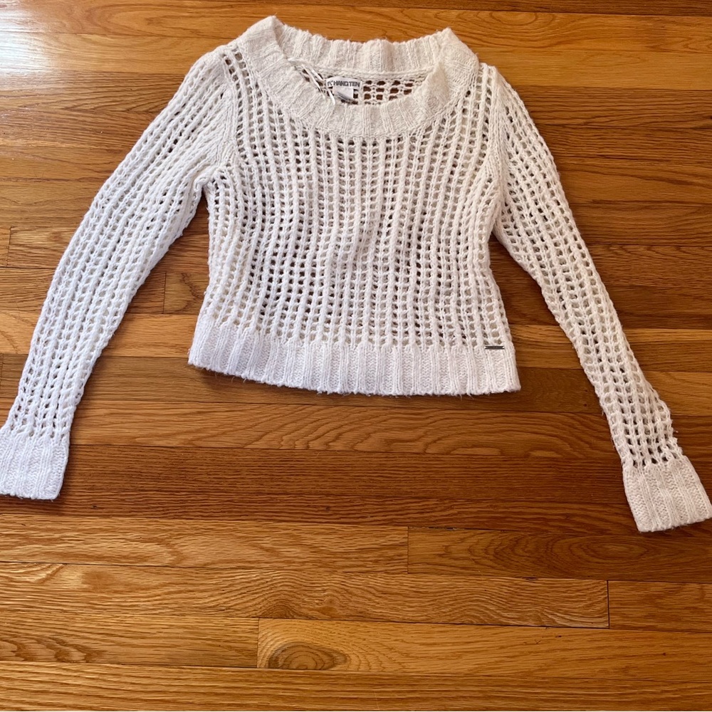 Hang ten sweater